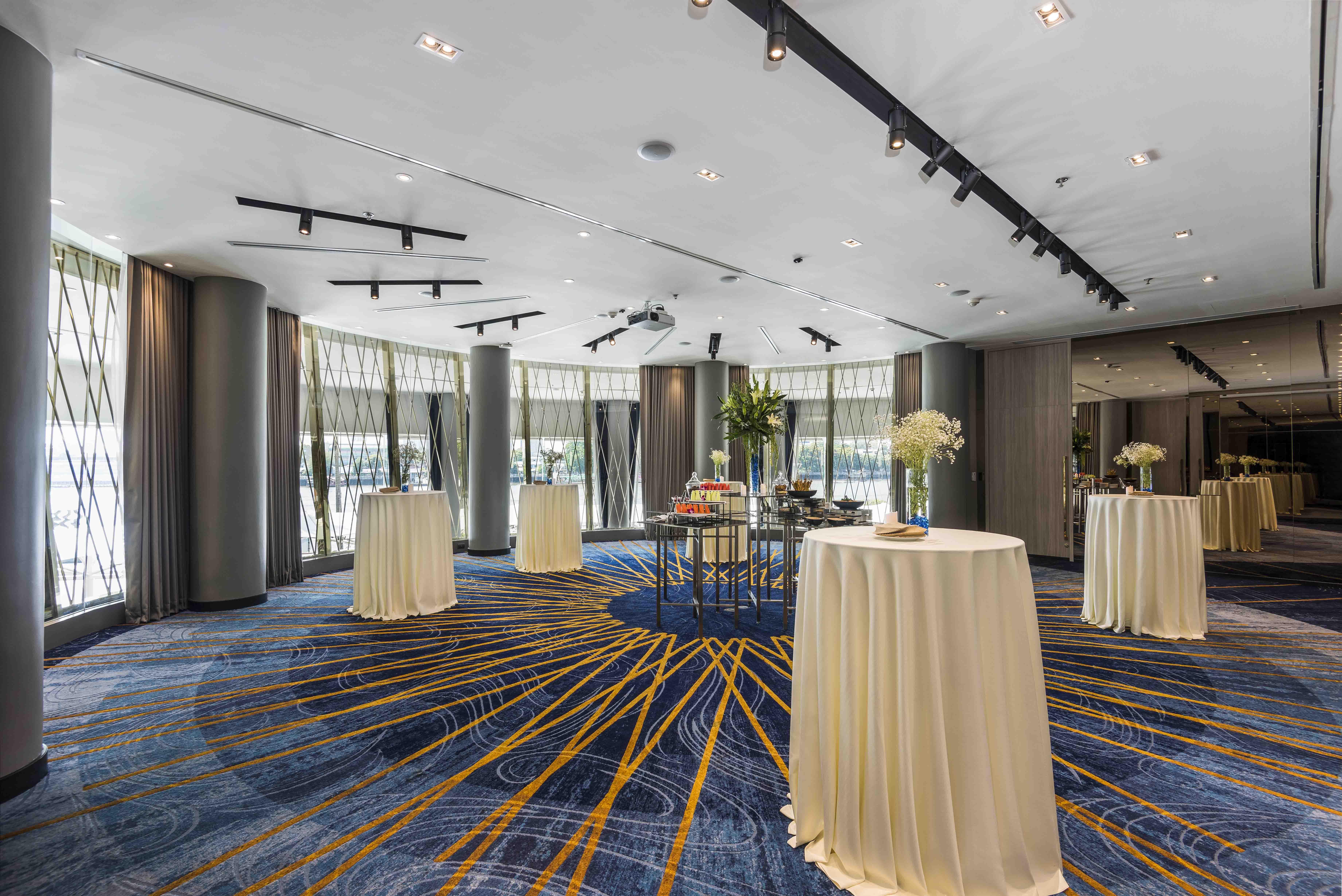 Chatrium Hotel Riverside Банкок Екстериор снимка The Westin Convention Centre