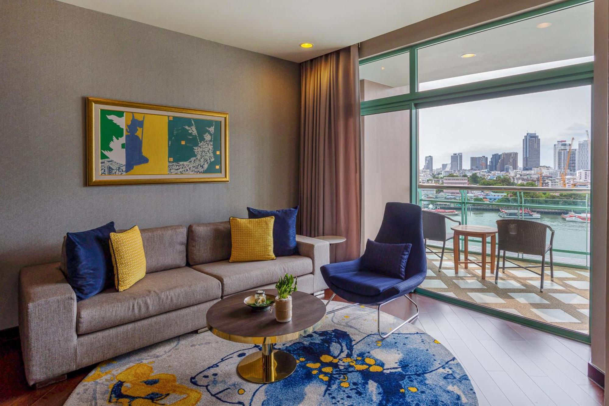 Chatrium Hotel Riverside Банкок Екстериор снимка A suite at the Hilton San Diego Bayfront