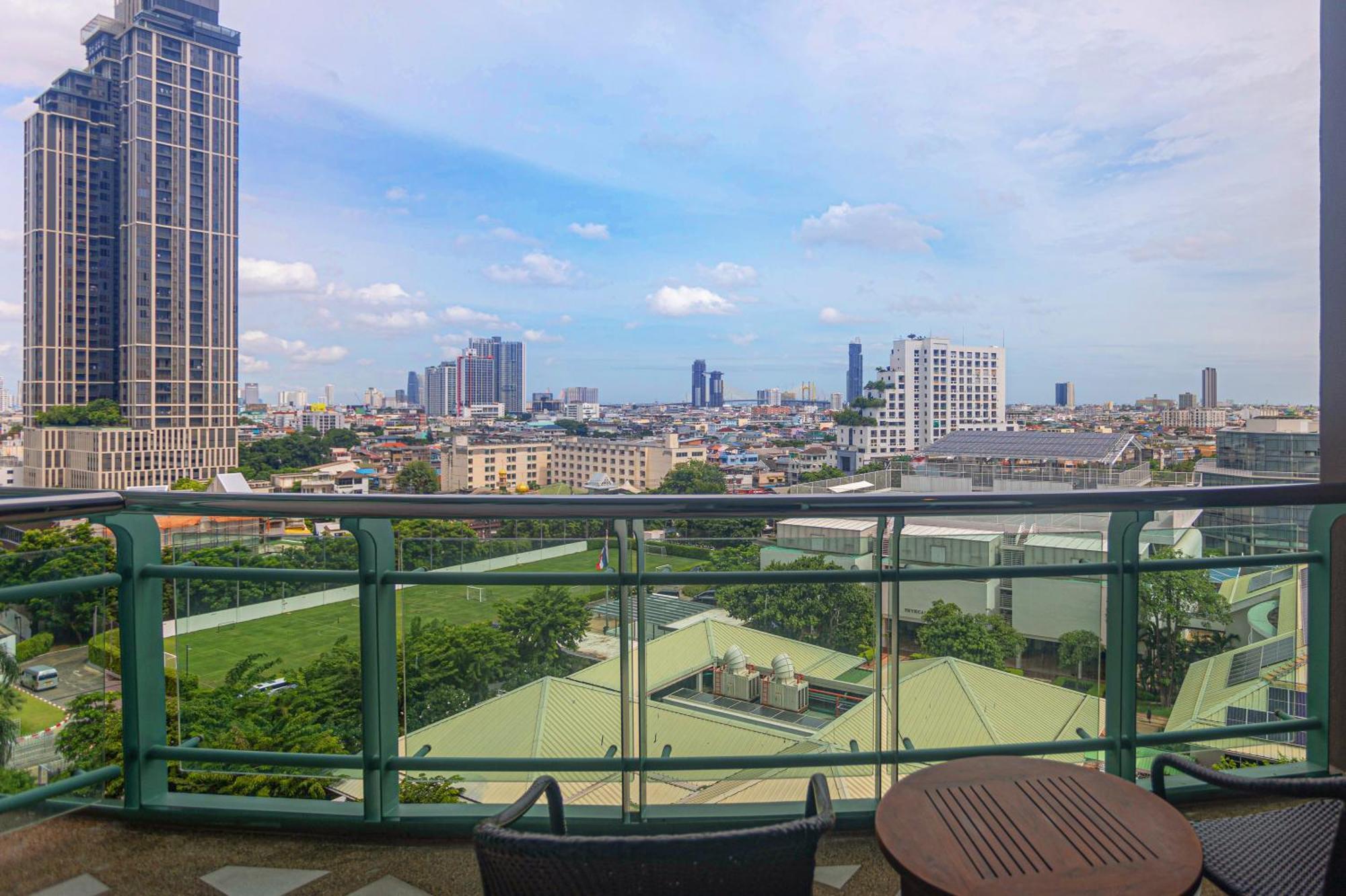Chatrium Hotel Riverside Банкок Екстериор снимка View of the Makati skyline from the 29th floor of the Shangri-La Hotel