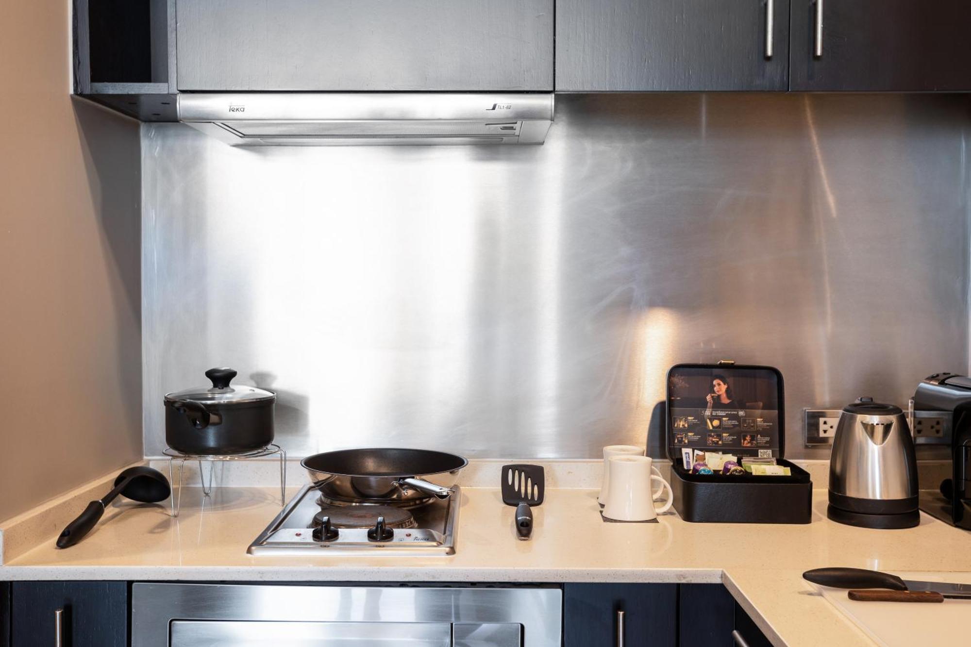 Chatrium Hotel Riverside Банкок Екстериор снимка A smart kitchen