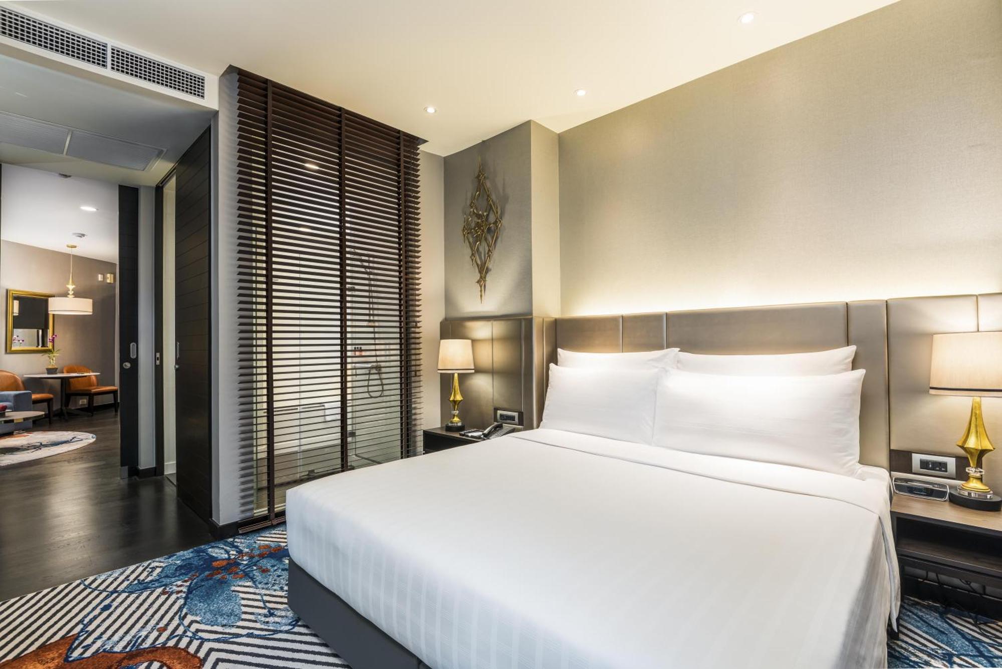Chatrium Hotel Riverside Банкок Екстериор снимка Deluxe Suite